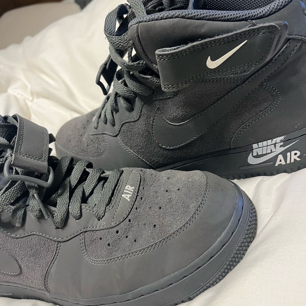 Great shape. Worn once.